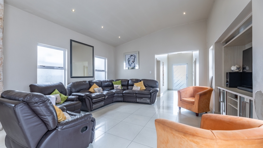 4 Bedroom Property for Sale in Parklands Western Cape